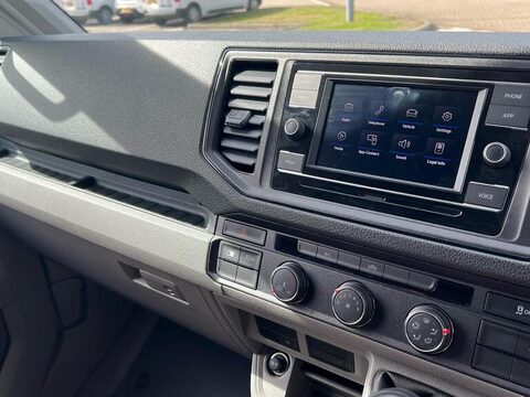 Volkswagen Crafter CR35 TDI M H/R P/V TRENDLINE 19