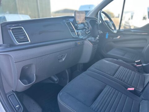 Ford Transit Custom 300 LIMITED P/V ECOBLUE 15