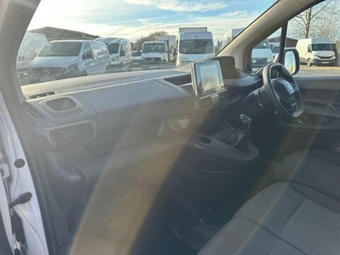 Peugeot Partner BLUEHDI PROFESSIONAL PREMIUM L1 17