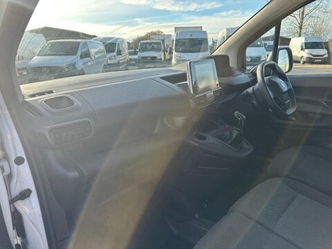 Peugeot Partner BLUEHDI PROFESSIONAL PREMIUM L1 16