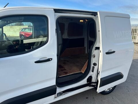 Peugeot Partner BLUEHDI PROFESSIONAL PREMIUM L1 9