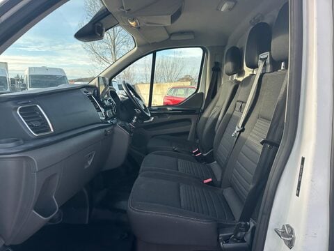 Ford Transit Custom 300 LIMITED P/V ECOBLUE 15