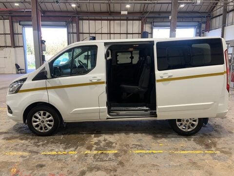 Ford Transit Custom 300 LIMITED DCIV ECOBLUE 2