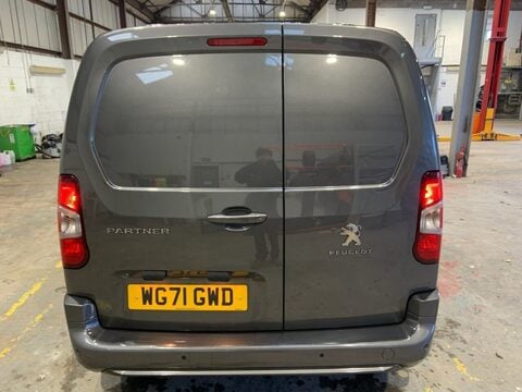 Peugeot Partner BLUEHDI PROFESSIONAL PREMIUM L1 6