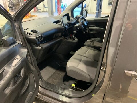 Peugeot Partner BLUEHDI PROFESSIONAL PREMIUM L1 15