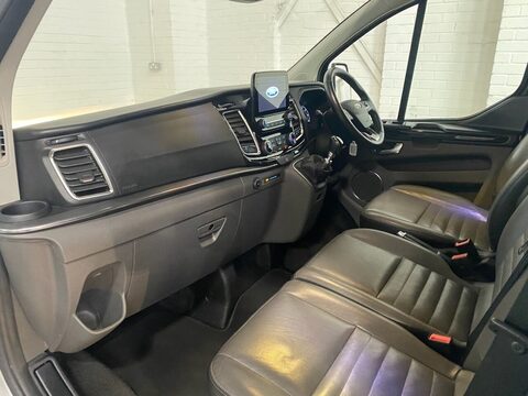 Ford Tourneo Custom 320 TITANIUM L2 ECOBLUE 25