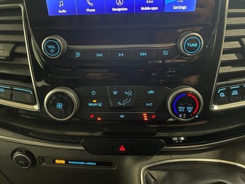 Ford Tourneo Custom 320 TITANIUM L2 ECOBLUE 18