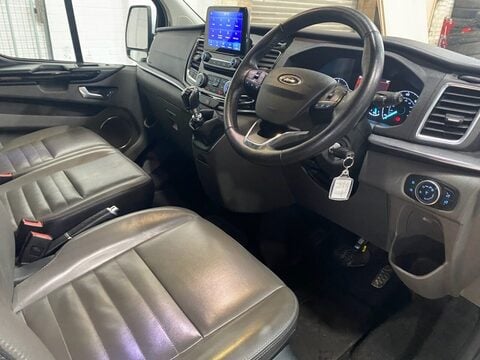 Ford Tourneo Custom 320 TITANIUM L2 ECOBLUE 13