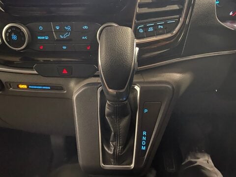 Ford Tourneo Custom 320 TITANIUM L2 ECOBLUE 17