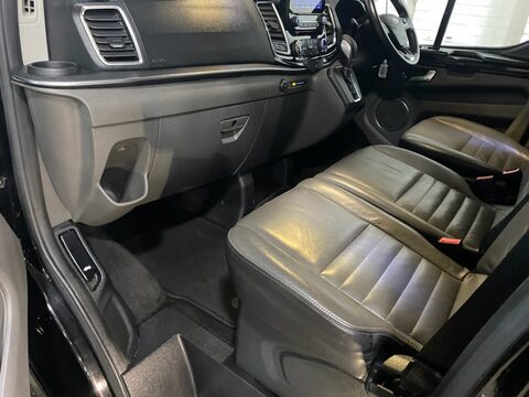 Ford Tourneo Custom 320 TITANIUM L2 ECOBLUE 25