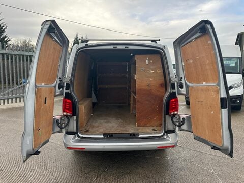 Volkswagen Transporter T28 TDI P/V HIGHLINE 18