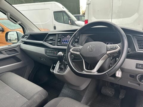 Volkswagen Transporter T28 TDI P/V HIGHLINE 14