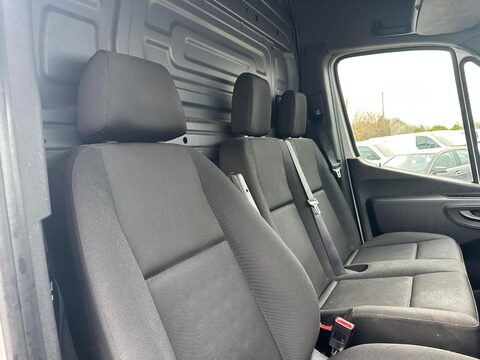 Mercedes-Benz Sprinter 315 CDI PROGRESSIVE 11