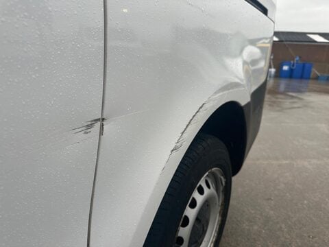 Mercedes-Benz Vito 110 PURE L2 16