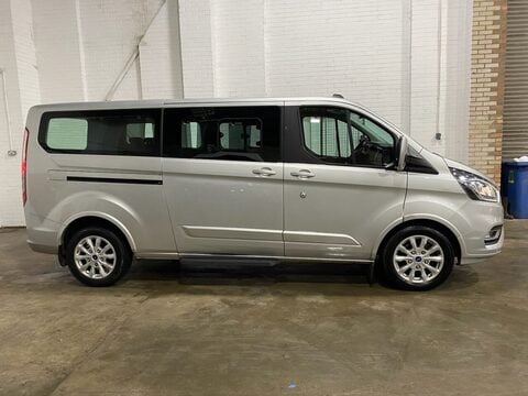 Ford Tourneo Custom 320 TITANIUM L2 ECOBLUE 2