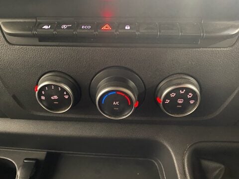 Renault Trucks Uk Master 35 L3H2 14