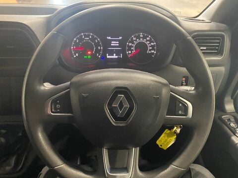 Renault Trucks Uk Master 35 L3H2 12