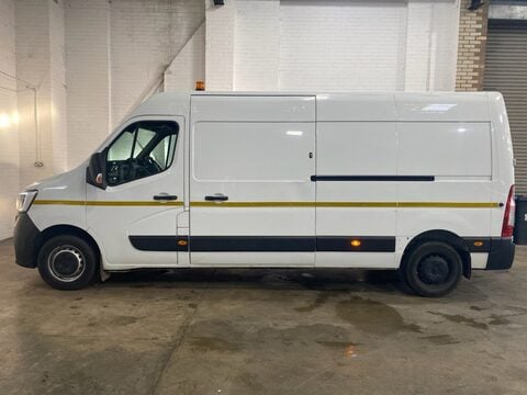 Renault Trucks Uk Master 35 L3H2 9
