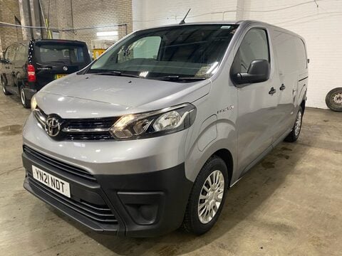 Toyota Proace L2 ICON CRC 1