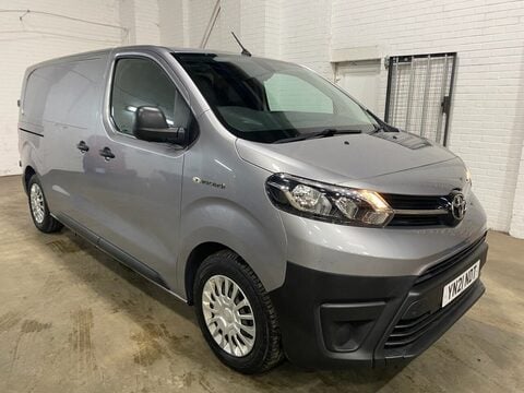 Toyota Proace L2 ICON CRC 2