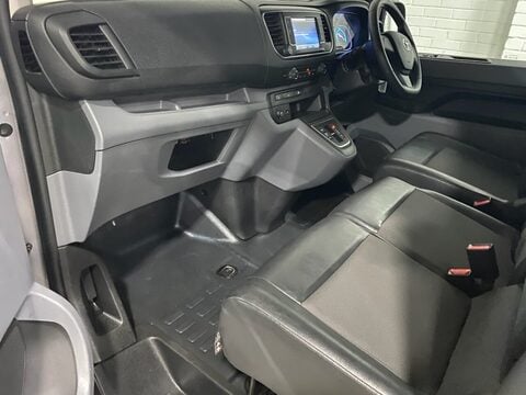 Toyota Proace L2 ICON CRC 24