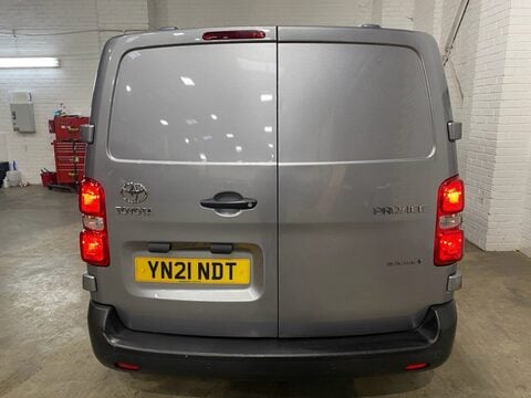 Toyota Proace L2 ICON CRC 6