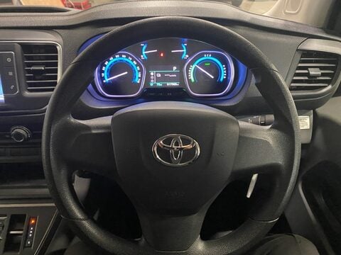 Toyota Proace L2 ICON CRC 13