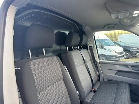 Volkswagen Transporter T30 TDI P/V HIGHLINE 15