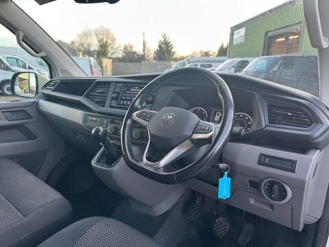 Volkswagen Transporter T30 TDI P/V HIGHLINE 16