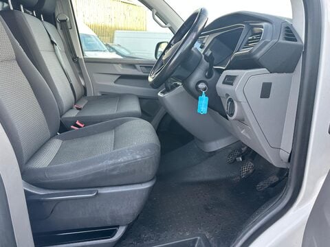 Volkswagen Transporter T30 TDI P/V HIGHLINE 14