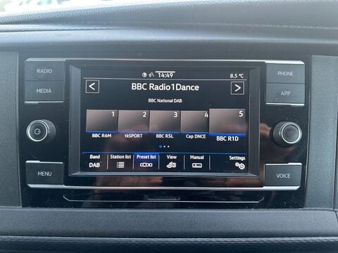 Volkswagen Transporter T30 TDI P/V HIGHLINE 11