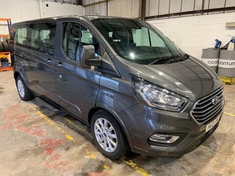 Ford Tourneo Custom 320 TITANIUM L2 ECOBLUE AUTO 2