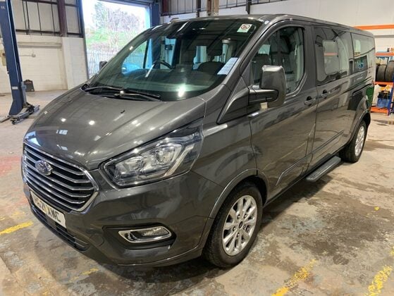 Ford Tourneo Custom 320 TITANIUM L2 ECOBLUE AUTO