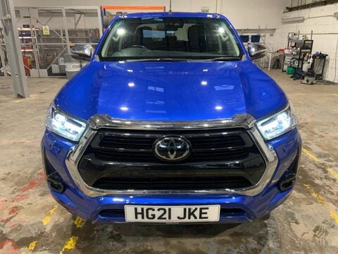 Toyota Hilux INVINCIBLE 4WD D-4D DCB 9