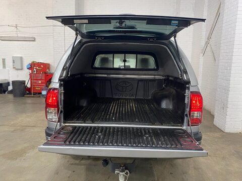 Toyota Hilux ACTIVE 4WD D-4D DCB 7