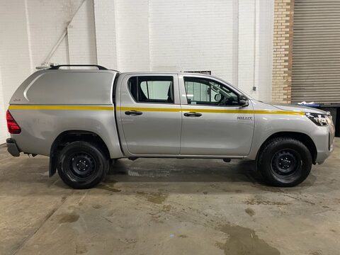 Toyota Hilux ACTIVE 4WD D-4D DCB 4
