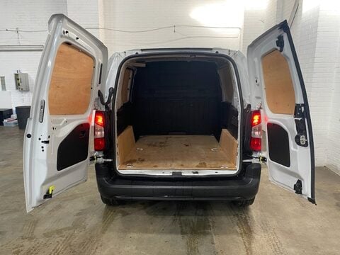 Peugeot Partner BLUEHDI PROFESSIONAL PREMIUM PLUS L1 5