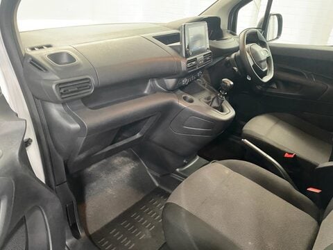 Peugeot Partner BLUEHDI PROFESSIONAL PREMIUM PLUS L1 16