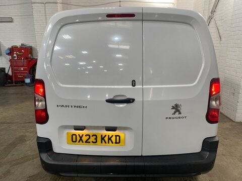 Peugeot Partner BLUEHDI PROFESSIONAL PREMIUM PLUS L1 4