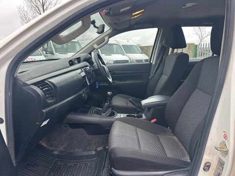 Toyota Hilux ACTIVE 4WD D-4D DCB 20