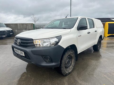 Toyota Hilux ACTIVE 4WD D-4D DCB 1