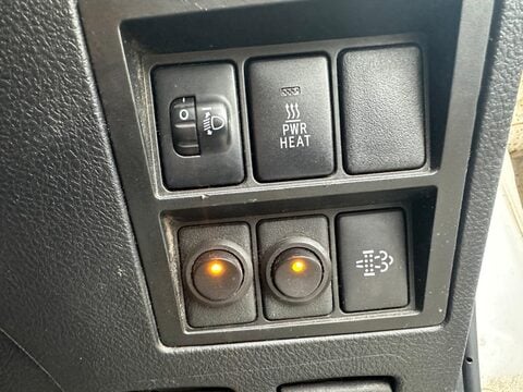 Toyota Hilux ACTIVE 4WD D-4D DCB 15