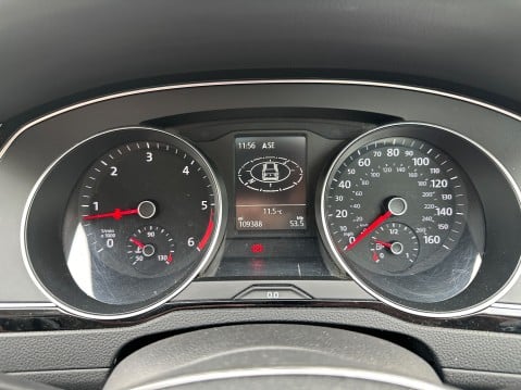 Volkswagen Passat 1.6 TDI SE BLUEMOTION TECHNOLOGY 24