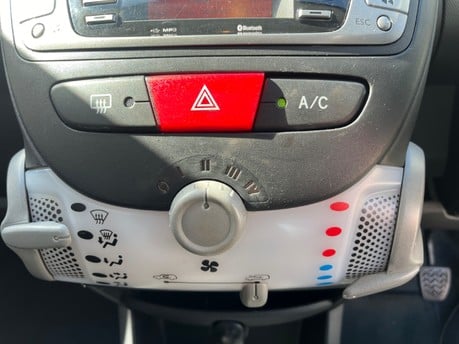 Toyota Aygo 1.0 VVT-I ICE AUTOMATIC 13