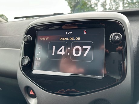 Toyota Aygo VVT-I X-PRESS 13