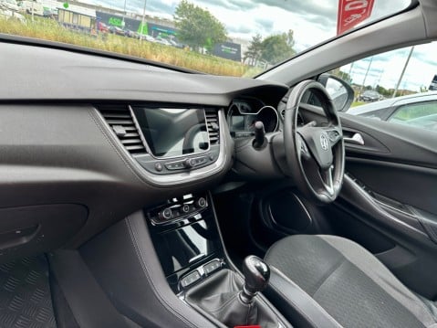 Vauxhall Grandland X SPORT NAV S/S 9