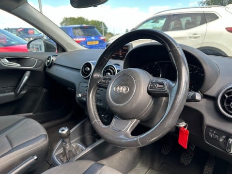 Audi A1 TDI SPORT 9