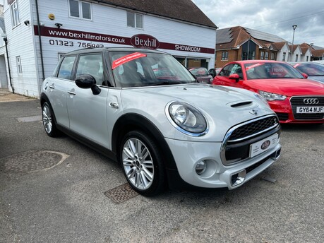 Mini Hatch COOPER SD [CHILLI & MEDIA XL PACK] 5