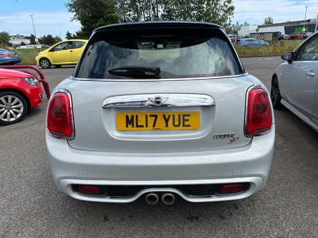 Mini Hatch COOPER SD [CHILLI & MEDIA XL PACK] 7