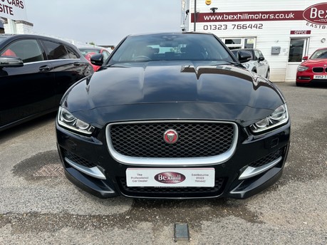 Jaguar XE R-SPORT 3